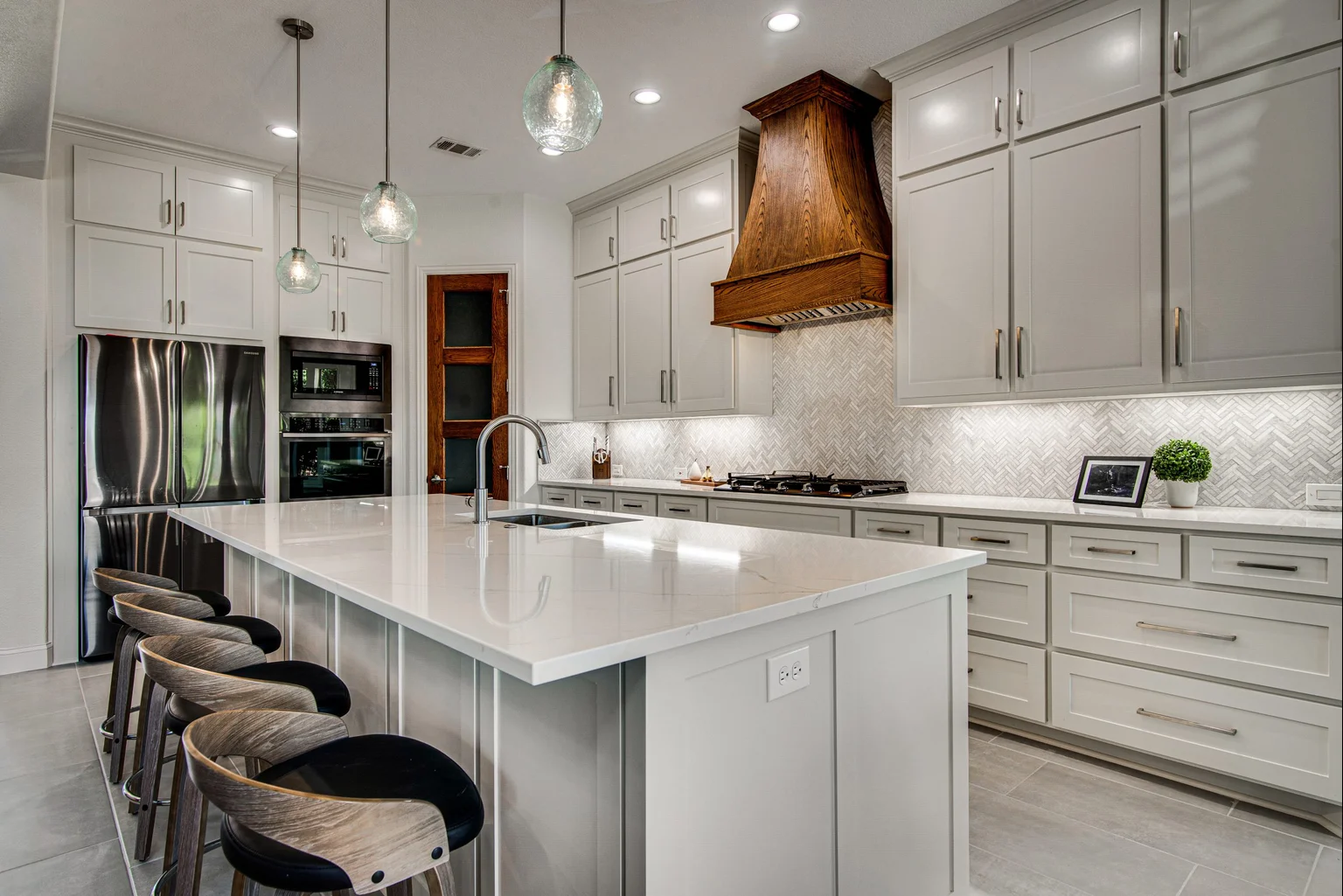 Contemporary Transitional Kitchen Remodel by Home Front Design Build — Project 1 project photo 2